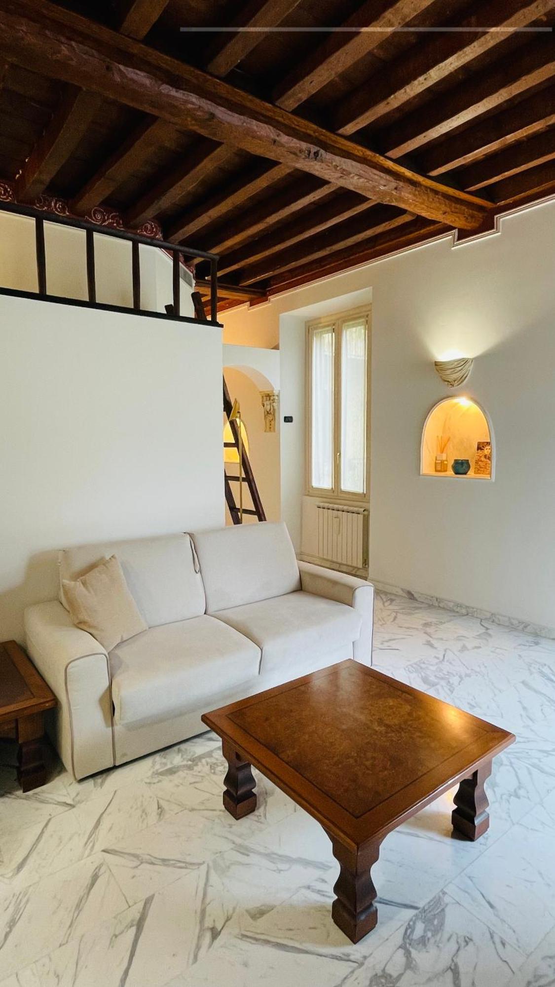 Charming Flat, Central And Close To Metro Milaan Buitenkant foto